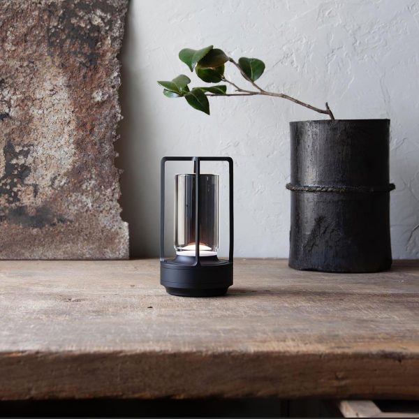 aura gleam table lamp
