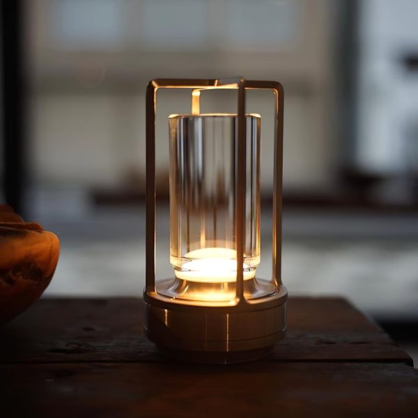 aura gleam table lamp