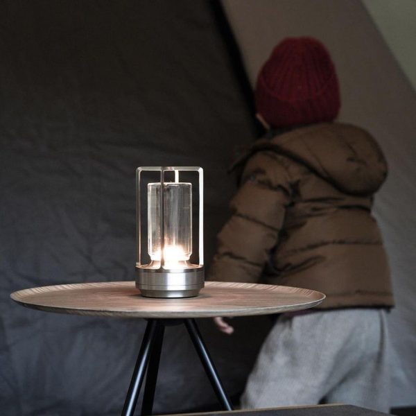 aura gleam table lamp