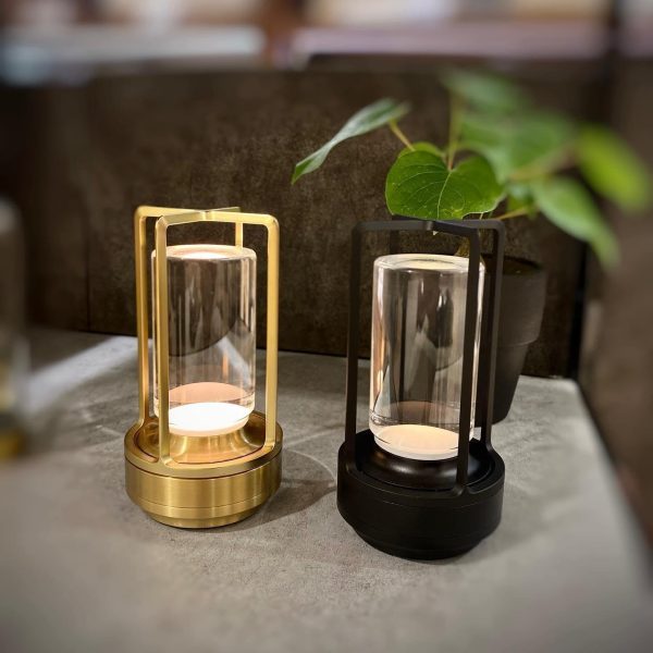 aura gleam table lamp