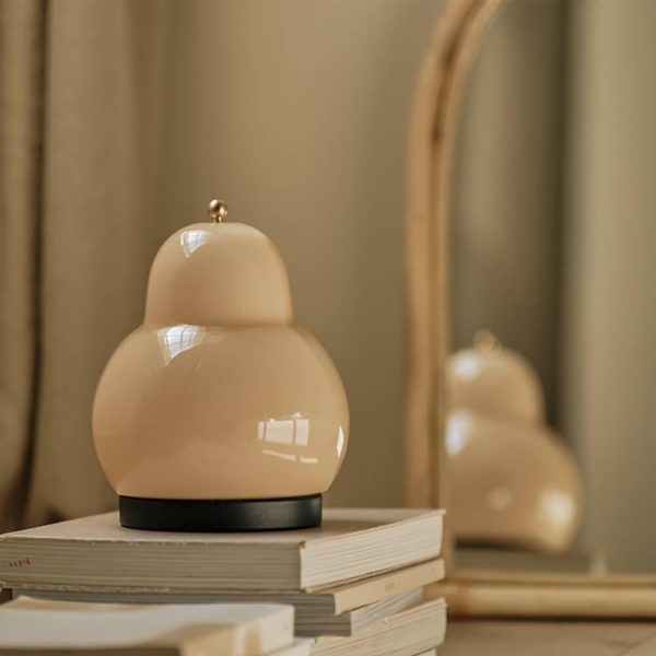 cute pear table lamp