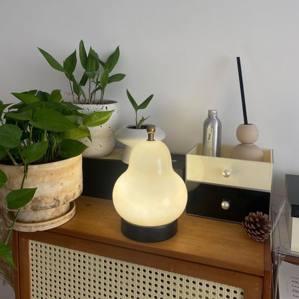 cute pear table lamp