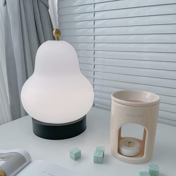 cute pear table lamp