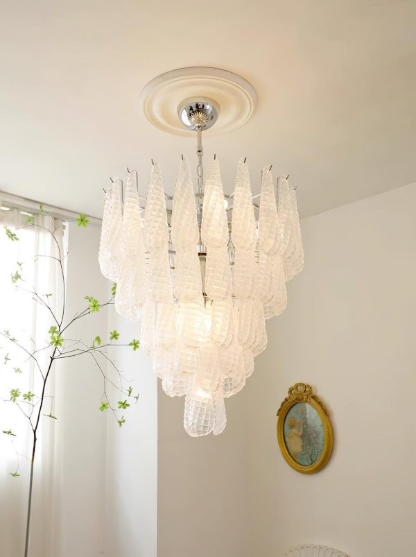 jatuh chandelier