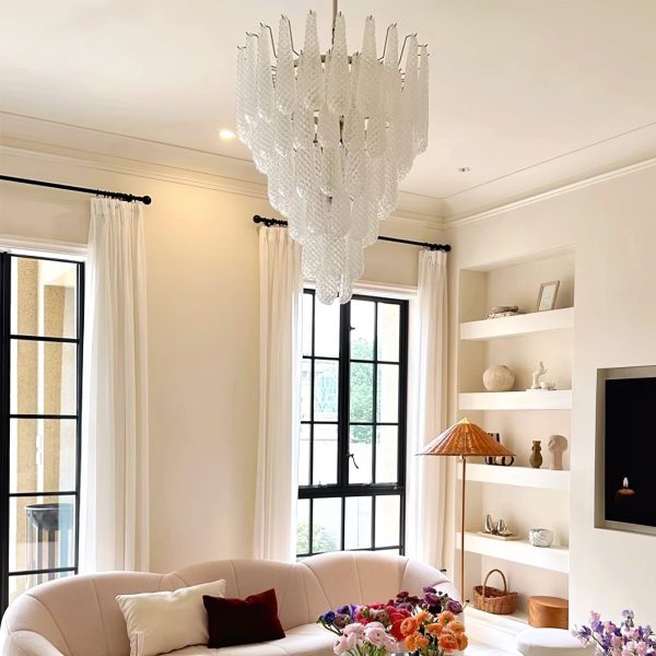 jatuh chandelier
