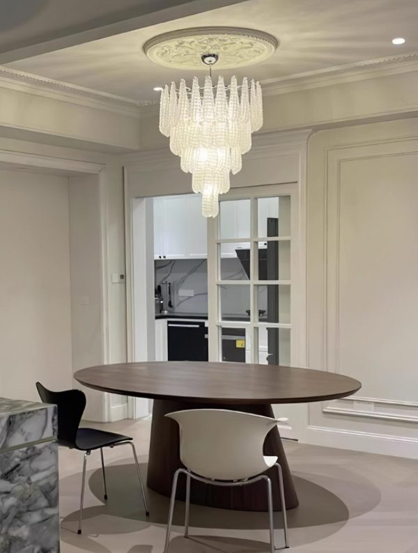 jatuh chandelier