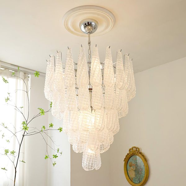jatuh chandelier