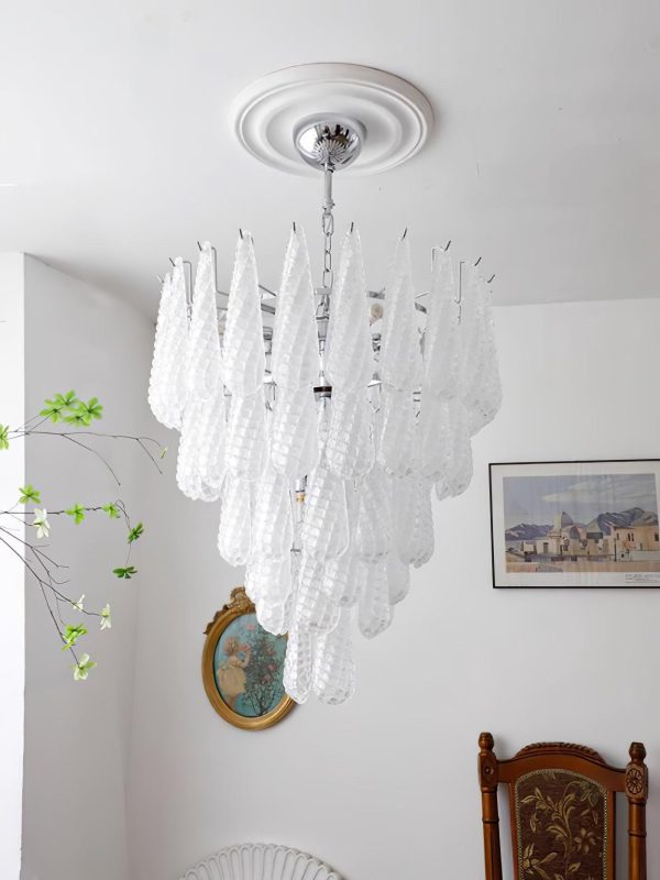 jatuh chandelier