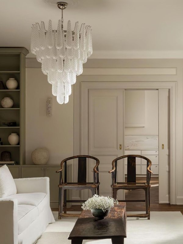 jatuh chandelier