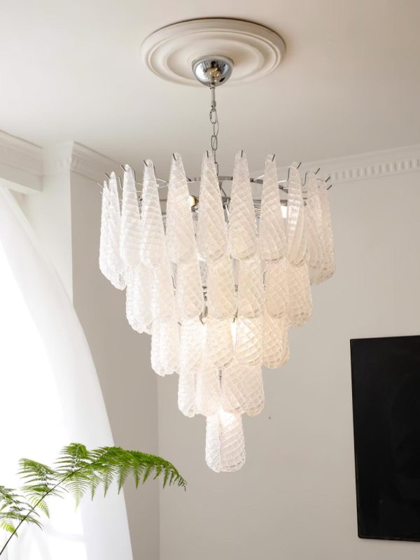 jatuh chandelier