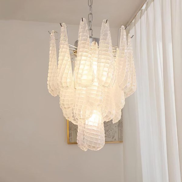 jatuh chandelier
