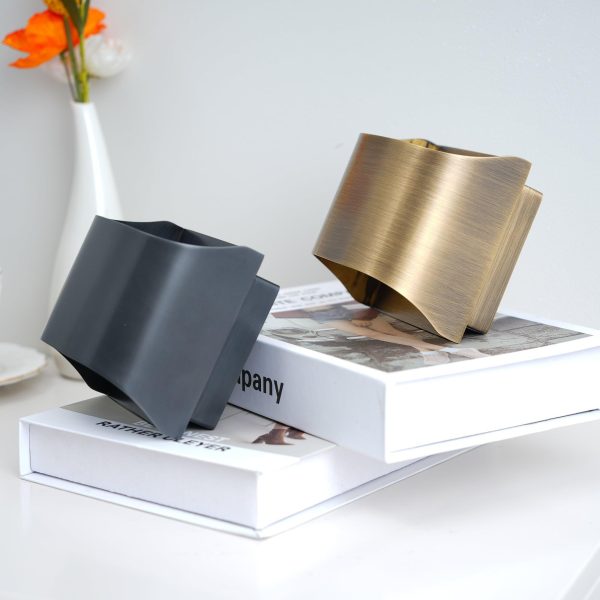 leclerc brass wall lamp