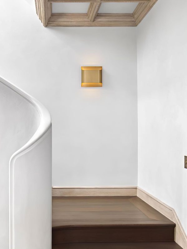 leclerc brass wall lamp