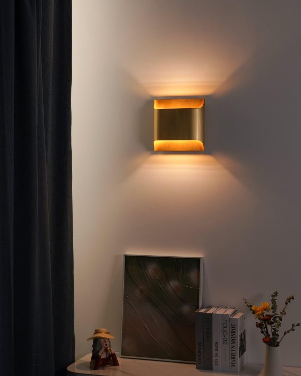 leclerc brass wall lamp