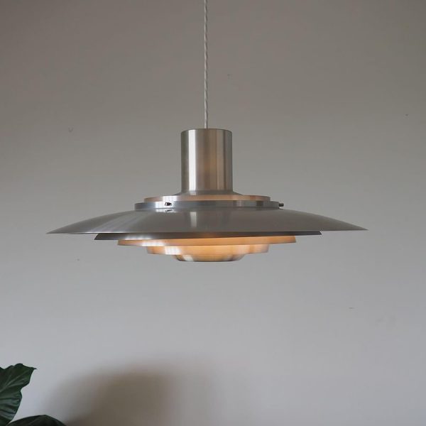 p376 pendant light