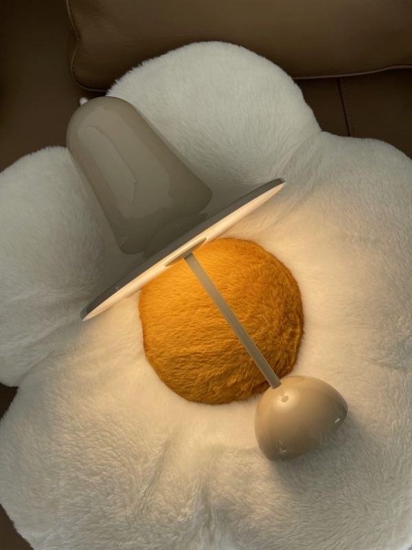 pantop portable table lamp
