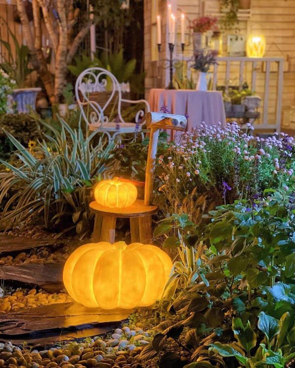 pumpkin table lamp